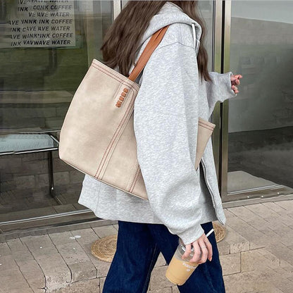 Women's tote bag – Structured silhouette – Soft textured feel – Reinforced handles