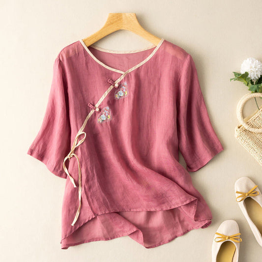 Women's blouse – Loose fit – Short sleeves – Breathable fabric – Embroidered detail – Front tie
