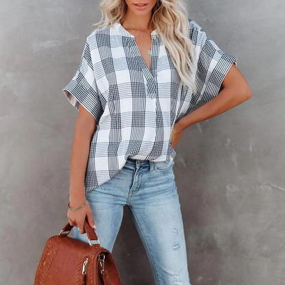 Women's blouse – Loose fit – Checkered pattern – Short sleeves – Lightweight cotton fabric