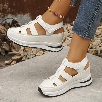 Women's wedge-heel sandals – Closed toe – Cut-out – Adjustable strap – Platform sole