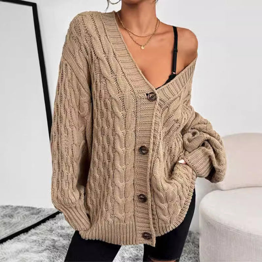 Gilet Femme – Coupe Oversize – Maille Torsadée – Décolleté V – Boutonnage Frontal