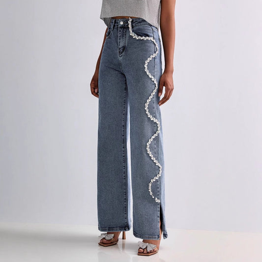 Jean droit femme – Coupe décontractée – Détail strass – Longueur cheville