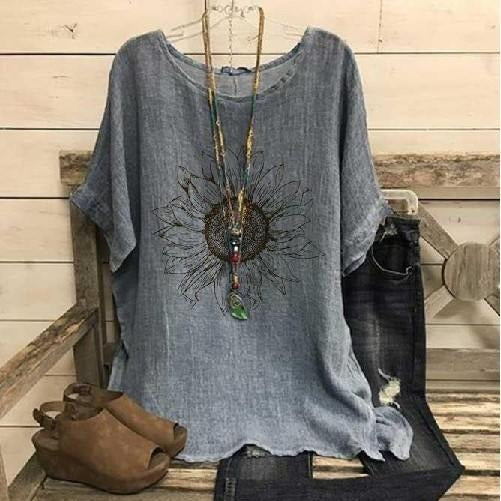 Women's T-shirt – Oversized cut – Soft knit – Short sleeves – Sunflower print