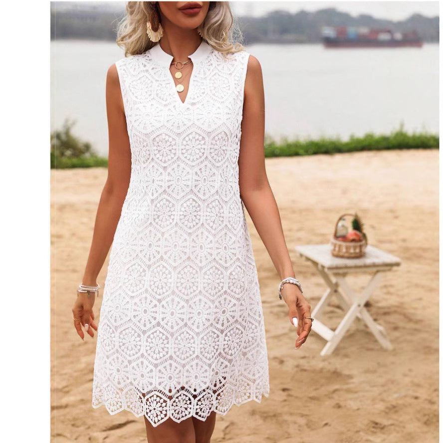 Women's mini dress – Openwork fabric – Geometric pattern – Straight cut – Sleeveless