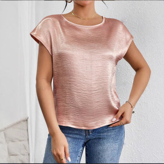 Women's short-sleeve shirt – Relaxed fit – Luxurious fabric – Shiny finish