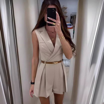 Women's jumpsuit – Sleeveless – Deep V-neck – Fitted cut – Belted waist