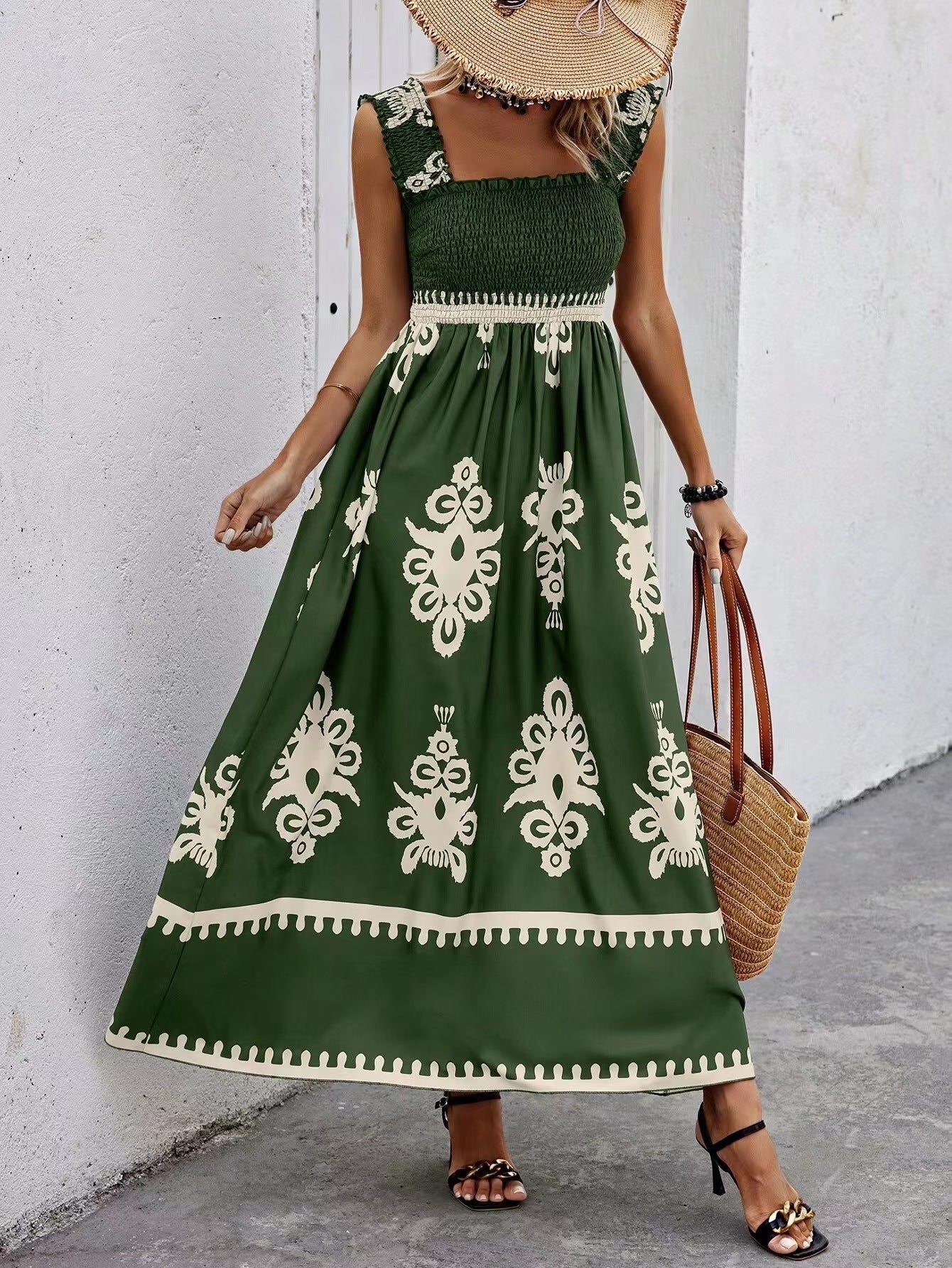 Robe longue femme – Bustier smocké – Bretelles larges – Coupe fluide imprimée