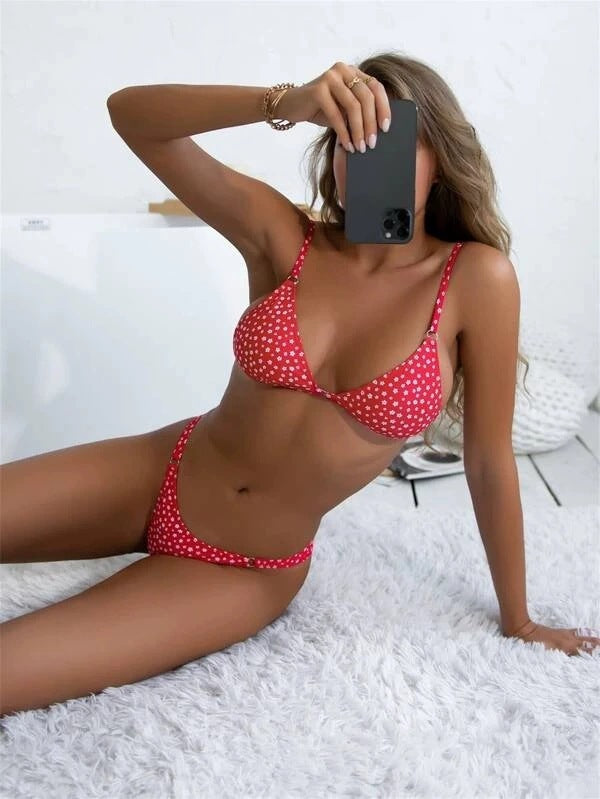 Women's triangle bikini – Minimal cut – Adjustable straps – Floral pattern – Metal details