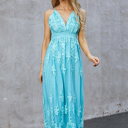 Women's long dress – Lightweight fabric – Elegant cut – Floral embroidery – Sleeveless