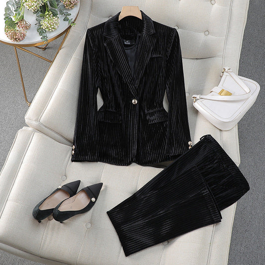 Blazer femme – Coupe cintrée – Tissu luxueux – Boutonnage simple – Tenue formelle