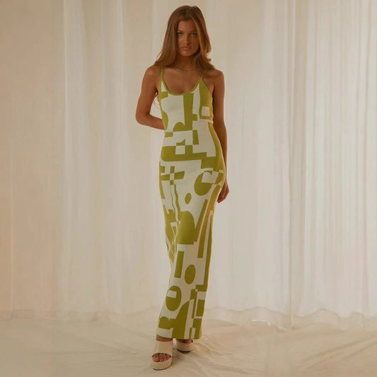 Robe Longue Femme – Coupe Près du Corps – Bretelles Fines – Imprimé Abstrait – Tissu Stretch