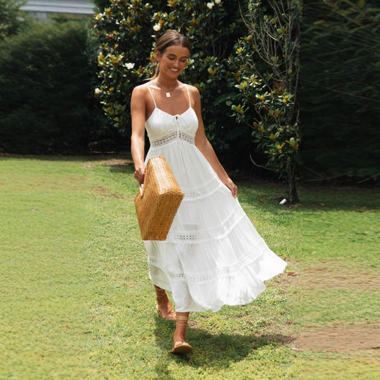 Robe femme – Coupe fluide – Bretelles fines – Jupe à volants – Dentelle délicate