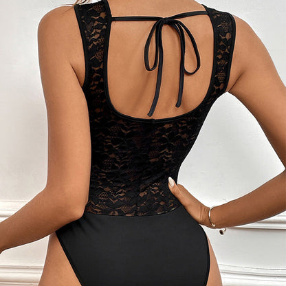Women's bodysuit – Fitted cut – Floral lace – Plunging neckline – Sleeveless