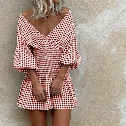 Robe courte femme – Coupe trapèze flatteuse – Manches bouffantes – Tissu respirant – Encolure en V – Taille élastique smockée – Motif vichy intemporel