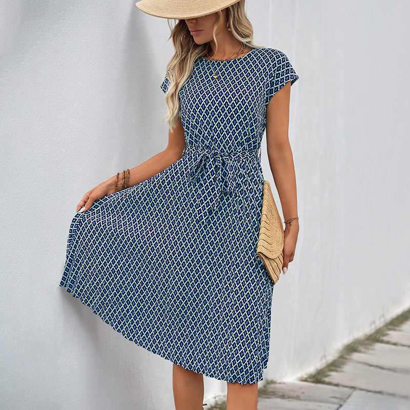 Women's midi dress – Relaxed fit – Tie belt – Short sleeves – Graphic pattern