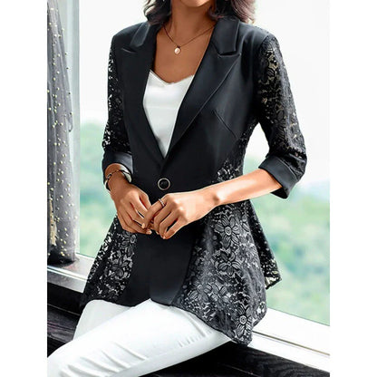 Veste femme – Coupe cintrée – Détail dentelle – Manches trois-quarts – Bouton unique