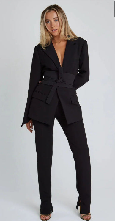 Blazer femme – Coupe longue cintrée – Taille ceinturée – Revers cranté – Poches à rabat