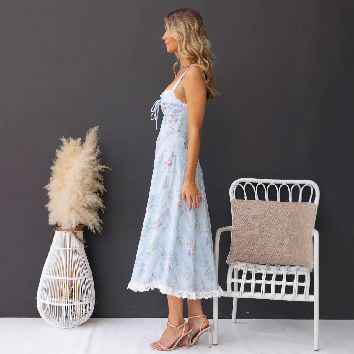 Women's midi dress – Flared cut – Thin straps – Floral print – Lace trim