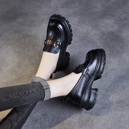 Mocassins femme – Cuir lisse – Semelle plateforme épaisse – Détail métallique élégant