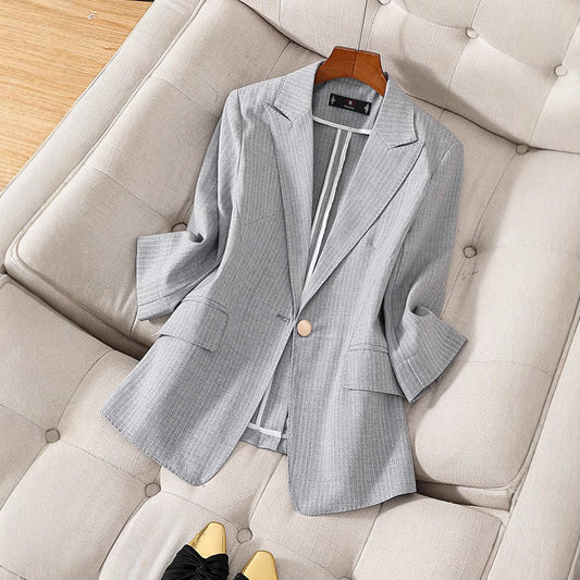 Veste femme – Coupe cintrée – Tissu luxueux – Manches trois-quarts – Revers classique