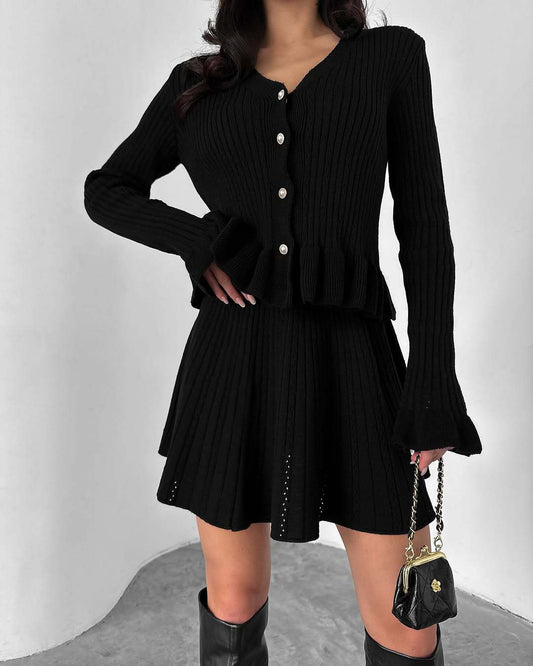 Ensemble Femme – Haut Col V Manches Longues – Jupe Mini Évasée – Maille Côtelée Douce