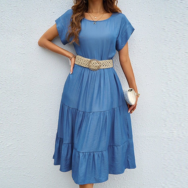 Robe femme midi – Coupe ample – Silhouette évasée – Tissu fluide – Ceinture tressée
