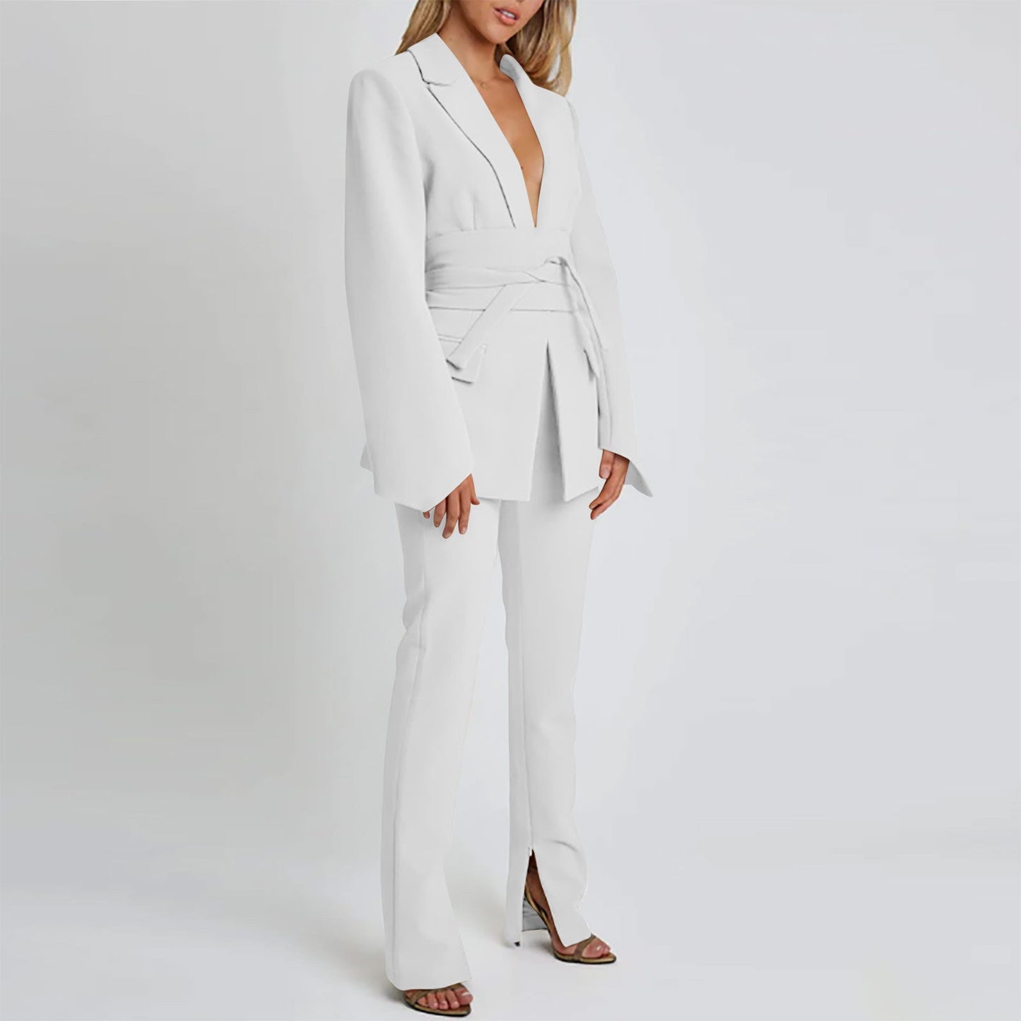 Blazer femme – Coupe longue cintrée – Taille ceinturée – Revers cranté – Poches à rabat
