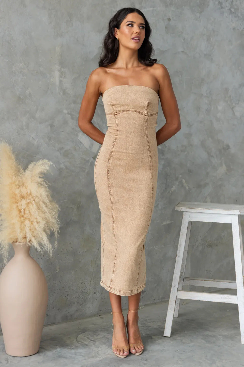 Women's midi dress – Fitted cut – Strapless – Structured couture details