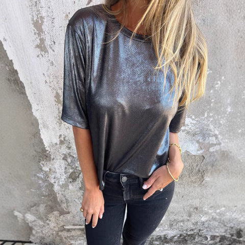 Women's blouse – Loose fit – Shimmering fluid fabric – Short sleeves – Round neck