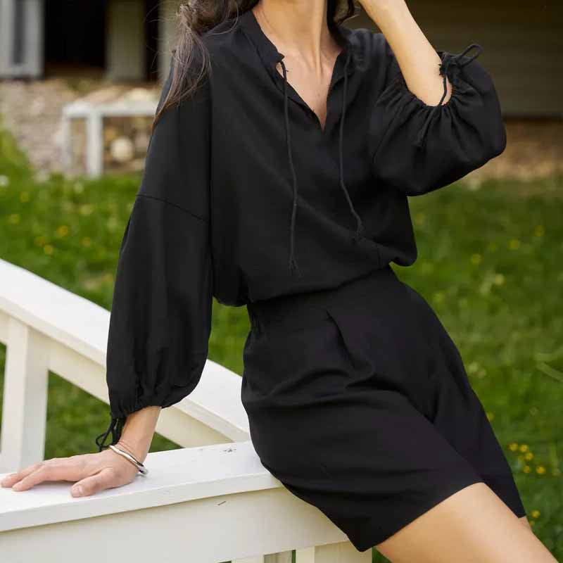 Women's Two-Piece Set – Breathable Fabric – Top V-Neck Puff Sleeves – Ruffled Shorts Elastic Waist