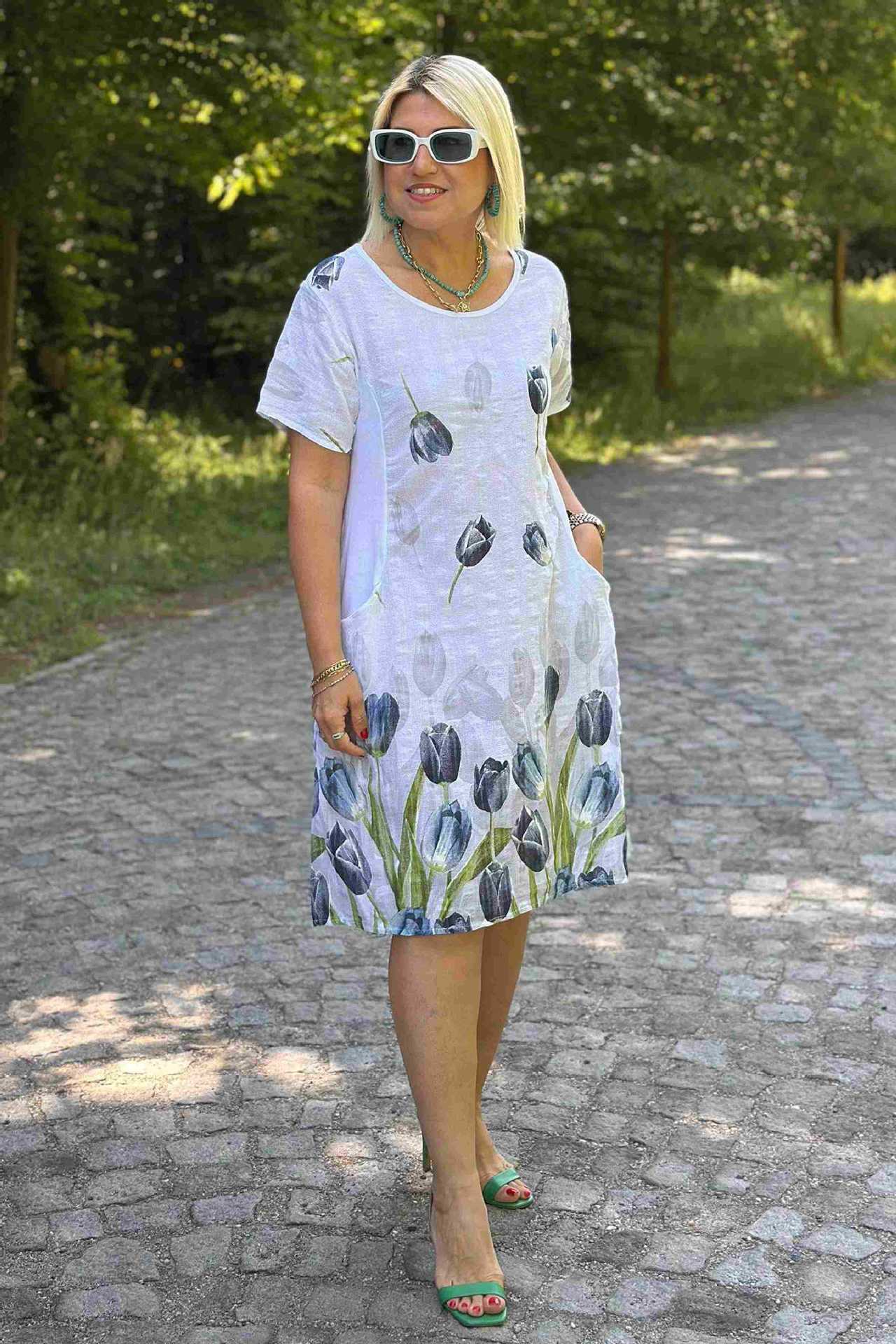 Robe femme évasée – Motif fleuri – Manches courtes – Poches