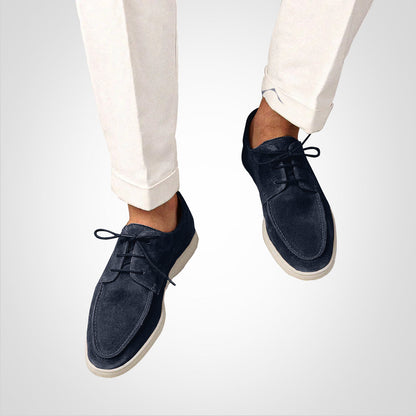 Men's low-top shoes – Moccasin toe – Lace-up closure – Timeless design