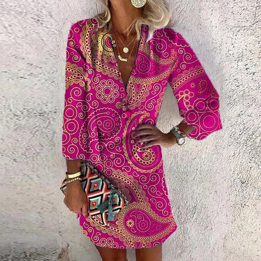 Women's short dress – Fitted cut – Long sleeves – V-neckline – Paisley print