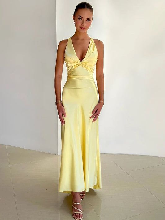 Robe de soirée femme – Tissu satiné – Coupe ajustée – Col halter sans manches