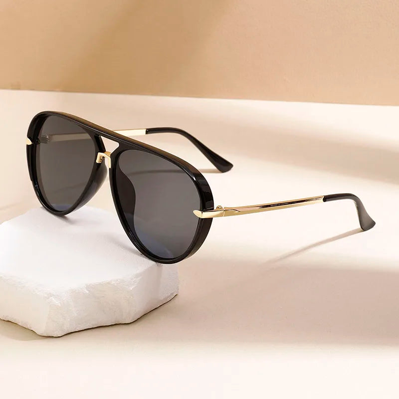 Translucent Aviator Sunglasses for Unisex – Modern Everyday Style