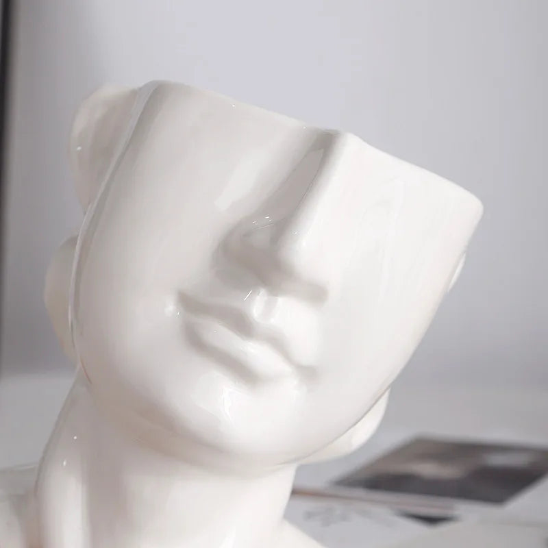 Modern Face-Shaped Ceramic Vase With Glossy Finish