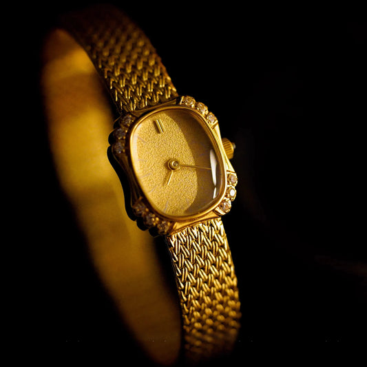 Daisy Oval Wrist Watch | Diamond Accents Mesh Strap Wrist Watch