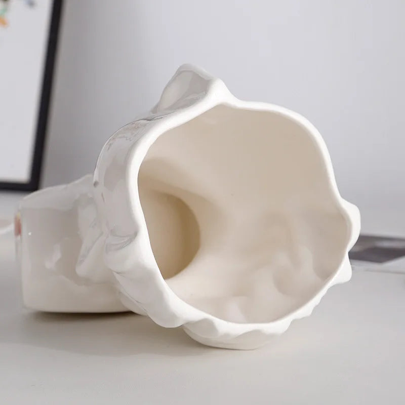Modern Face-Shaped Ceramic Vase With Glossy Finish