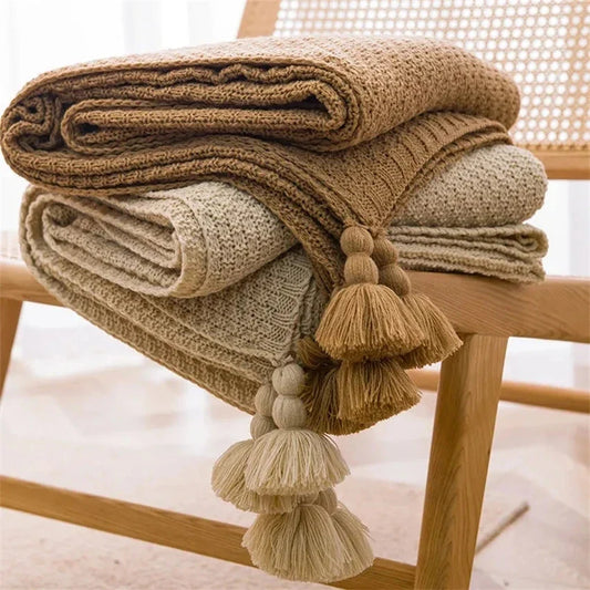 Scandinavian Tassel Knit Throw Blanket With Bamboo Fabric