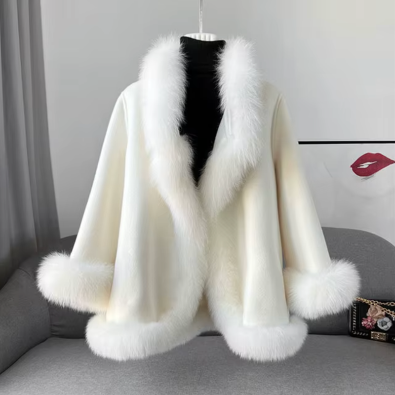 Women's Coat - Wool Blend - Oversized Cut - Stand Collar - Mid-Thigh Length