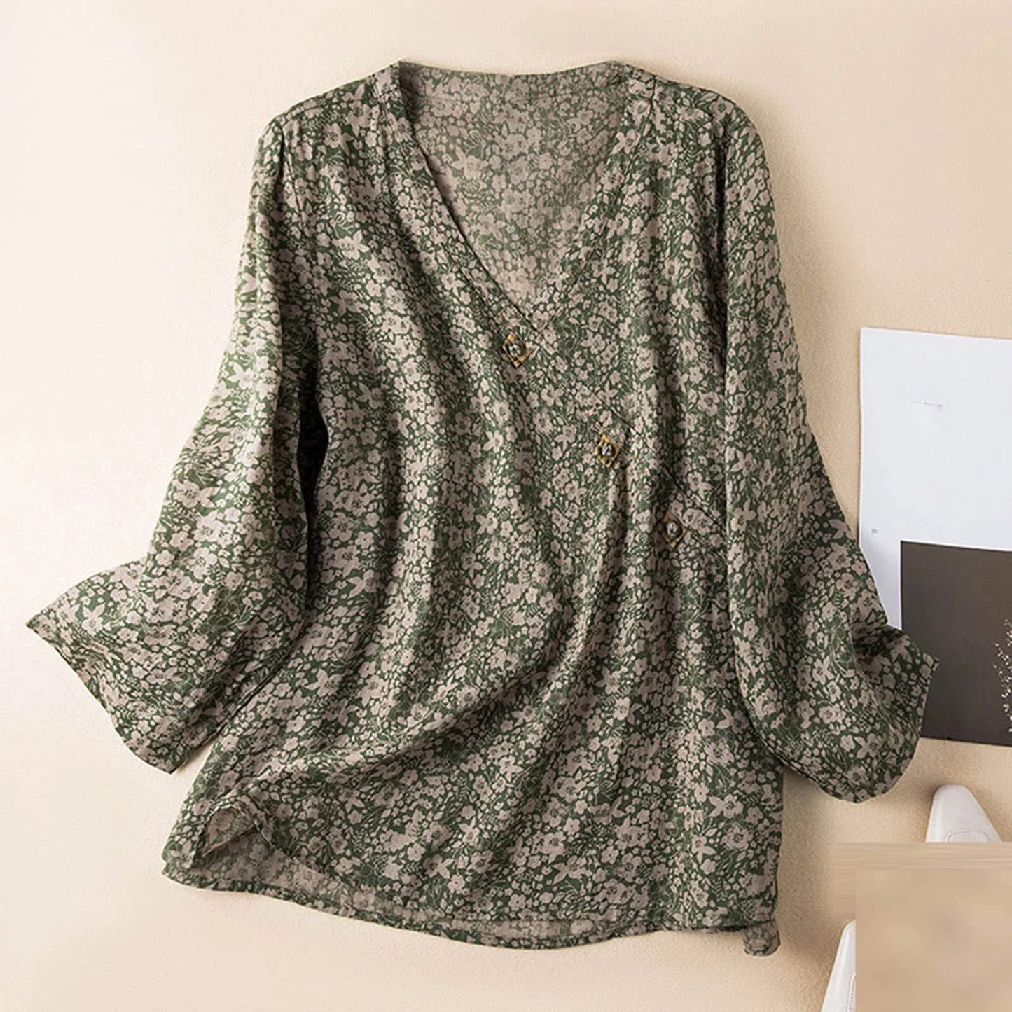 Women's Floral V-Neck Button Blouse – Relaxed Long Sleeve Casual Top
