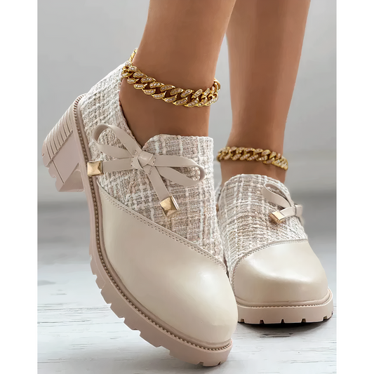 Chaussures Femme à Talon Bloc – Montantes – Laçage Ruban – Finition Brillante