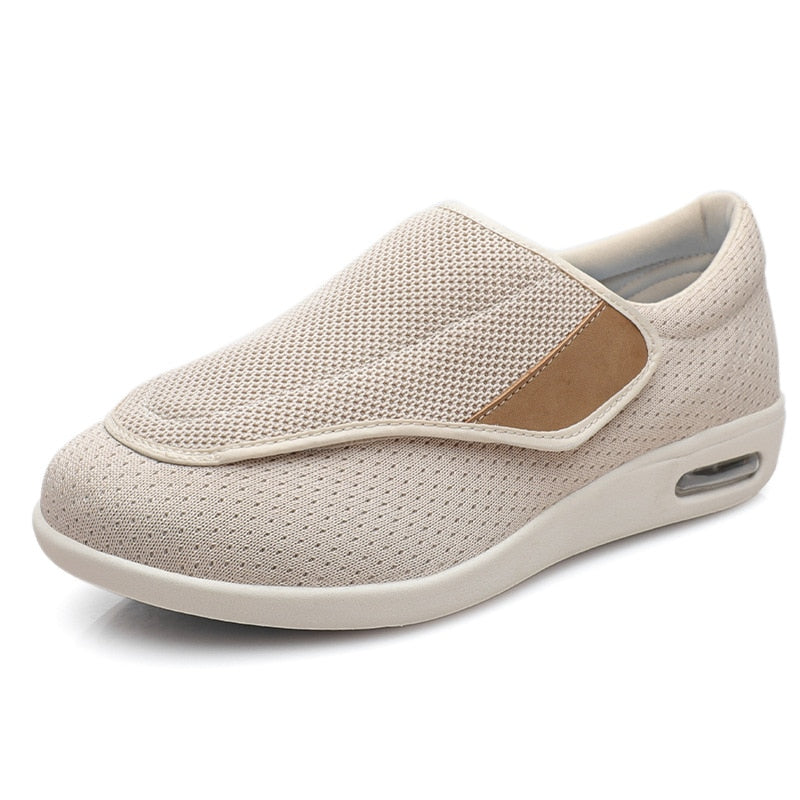 Men's shoes – Wide comfort – Flexible knit – Shock-absorbing sole – Adjustable strap