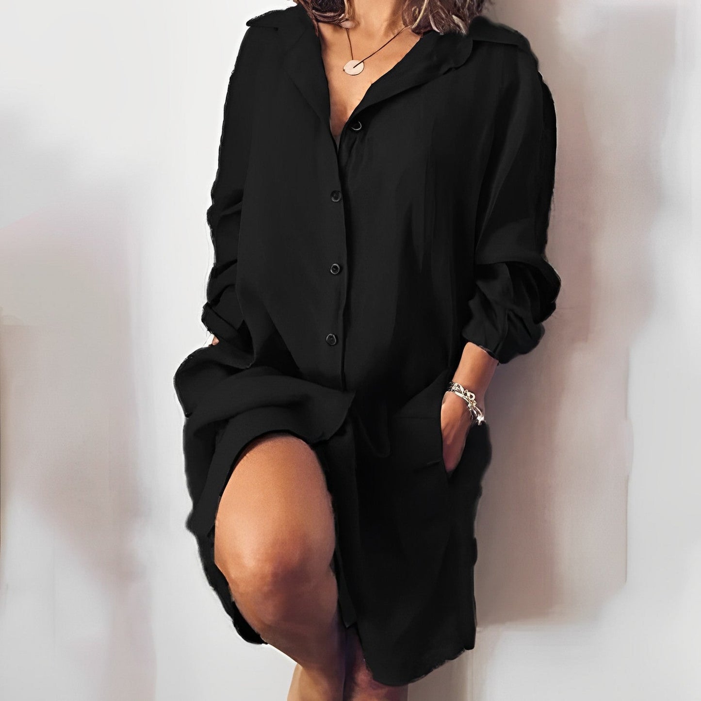 Women's blouse – Relaxed fit – Natural fibers – Long sleeves – Mid-thigh length
