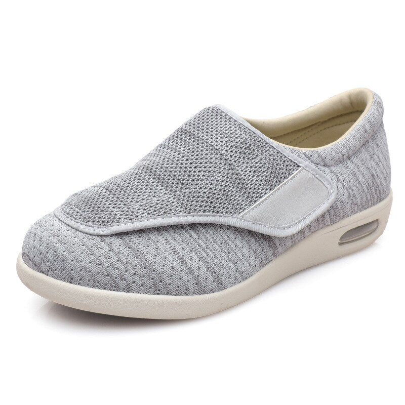 Men's shoes – Wide comfort – Flexible knit – Shock-absorbing sole – Adjustable strap