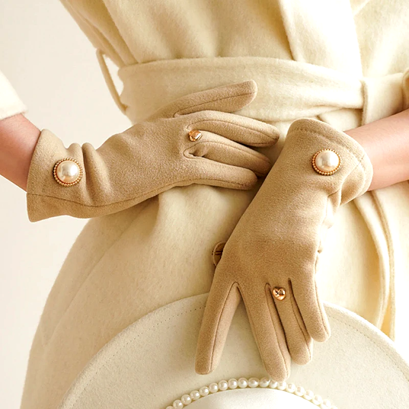 Alice Fitted Gloves | Pearl And Heart Embellished Gloves