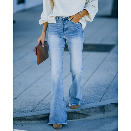 Women's flared jean – Mid-rise waist – Stretch denim – Slim fit – Fringed hem