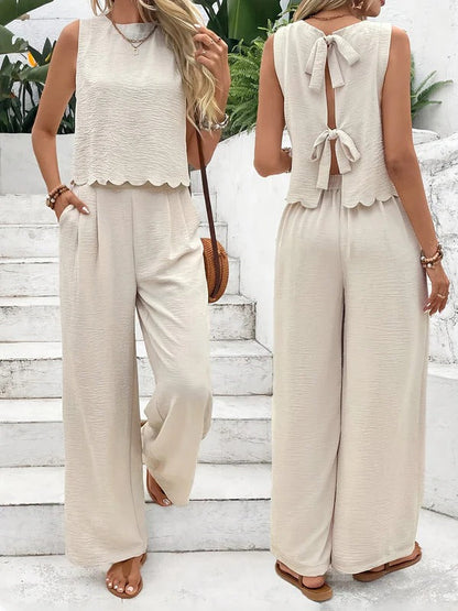 Women's two-piece set – Textured fabric – Cropped tie-back top – Wide-leg pants
