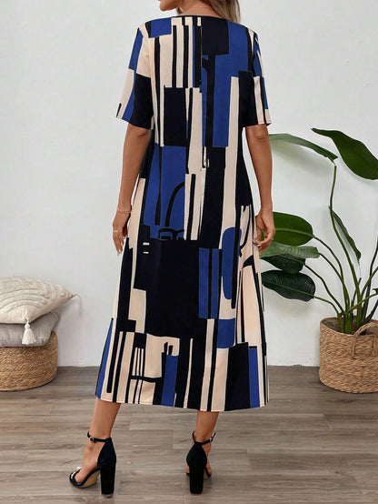 Women's long dress – Loose fit – V-neck – Short sleeves – Fluid abstract prints