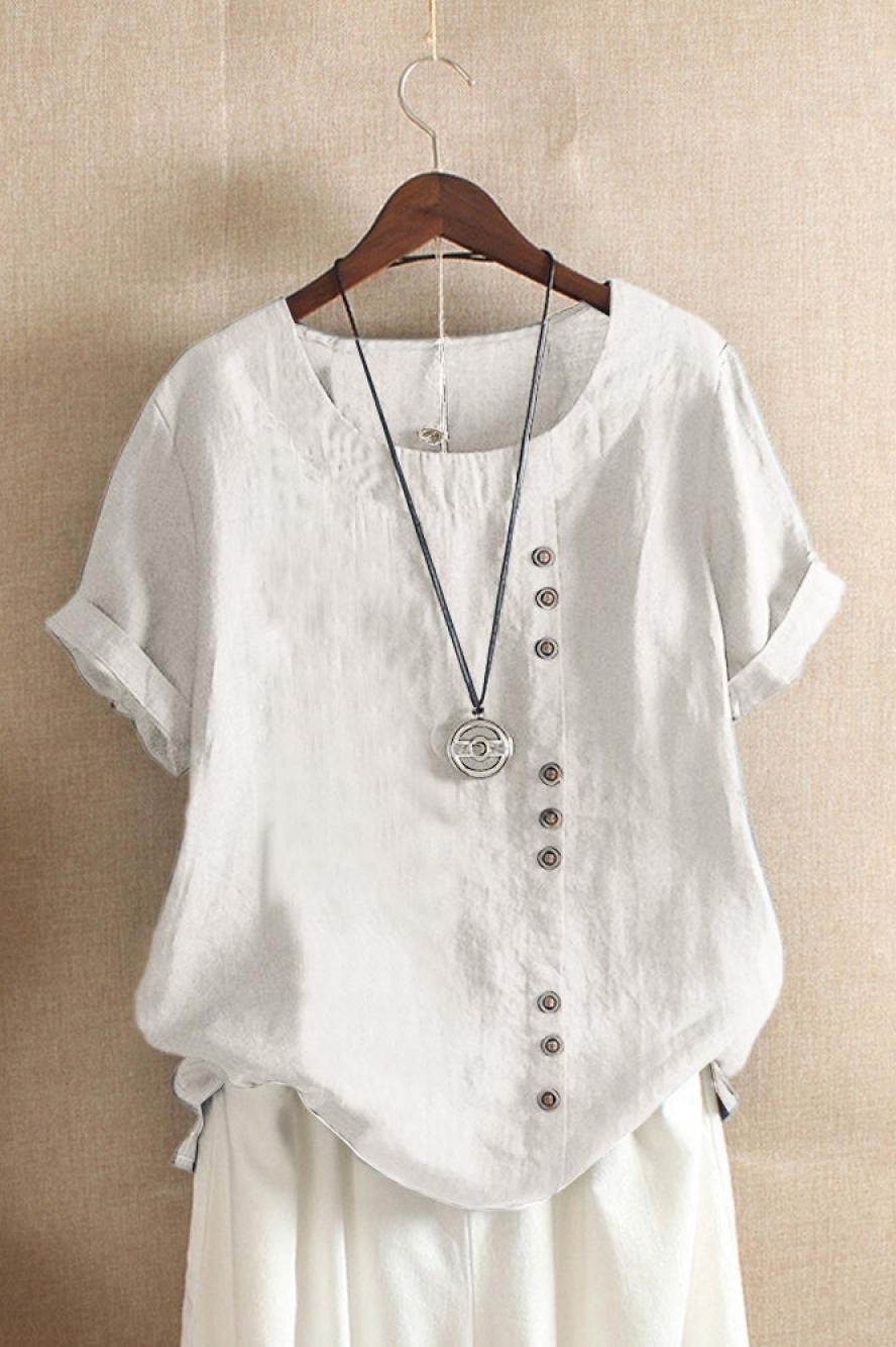Women's blouse – Loose fit – Natural fibers – Short sleeves – Round neck – Decorative buttons